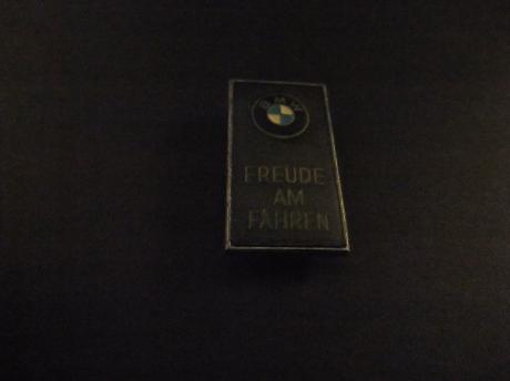 BMW Freude am Fahren ( plezier door rijden) veelgebruikte slagzin in BMW advertenties en folders ( zilverkleurig)